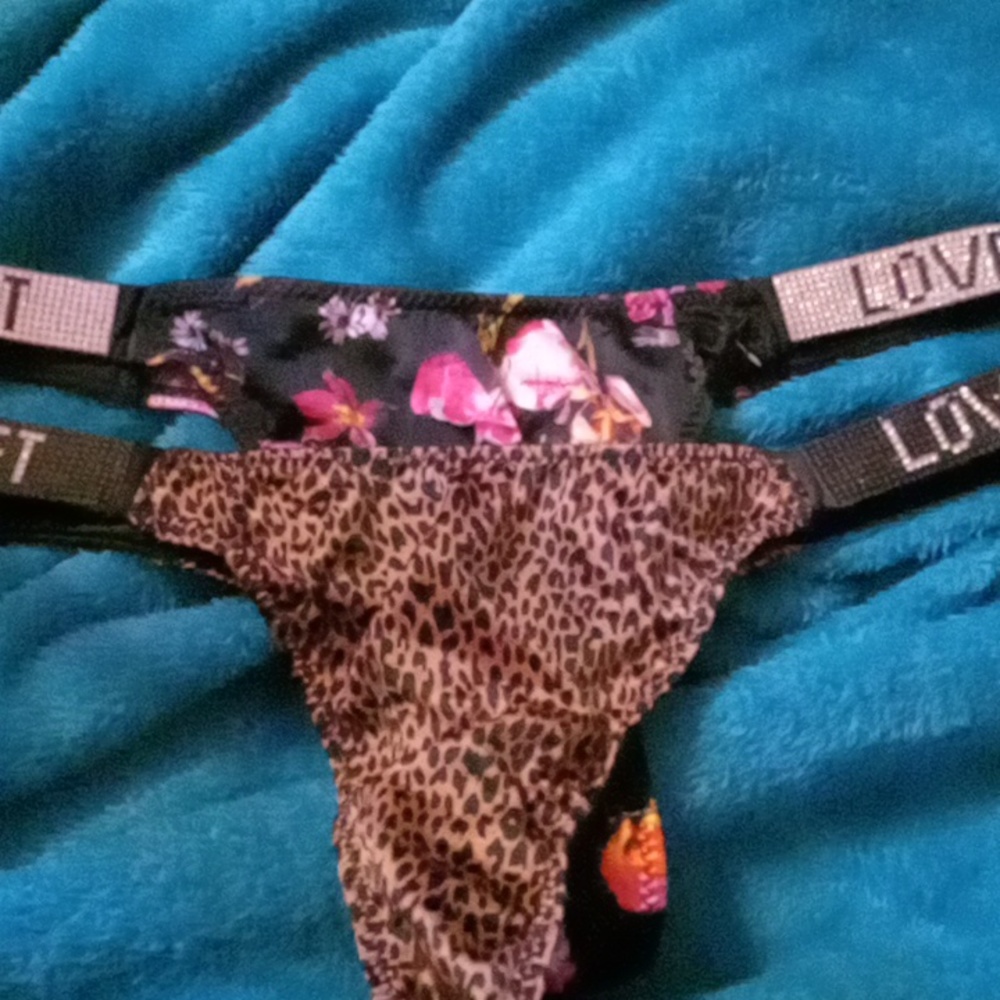 Shein 2 pack rhinestones strap floral and leopard print.